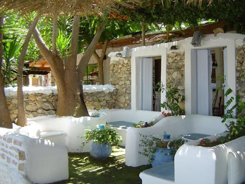 Taradella Hotel Alissos 外观 照片