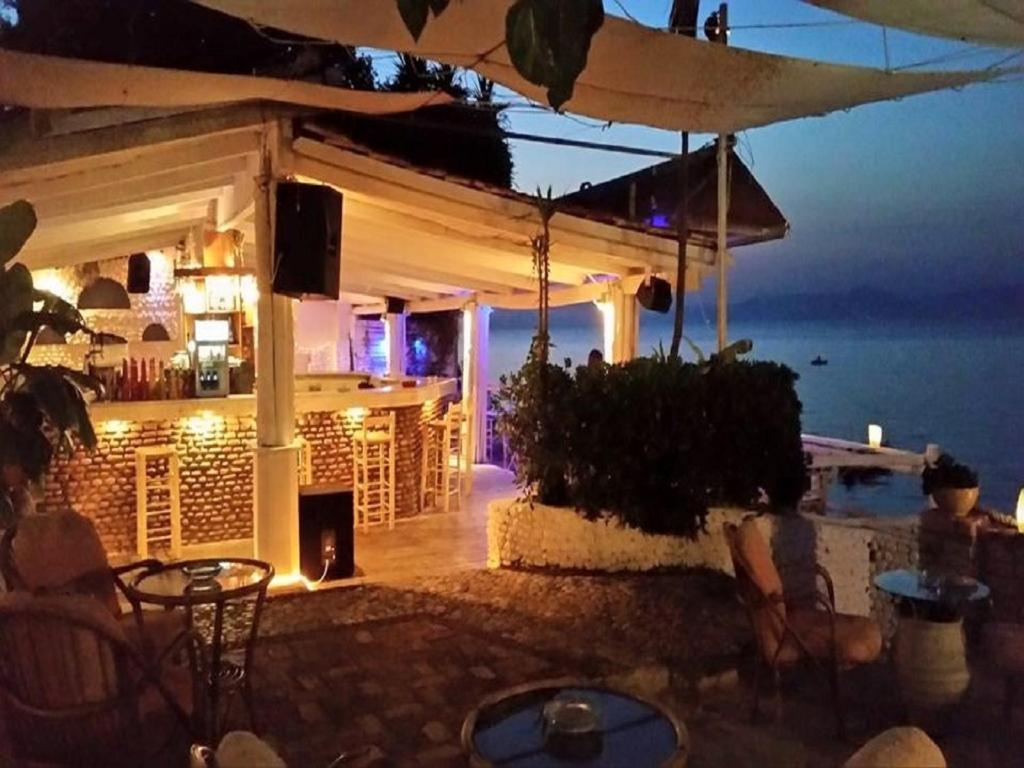 Taradella Hotel Alissos 外观 照片
