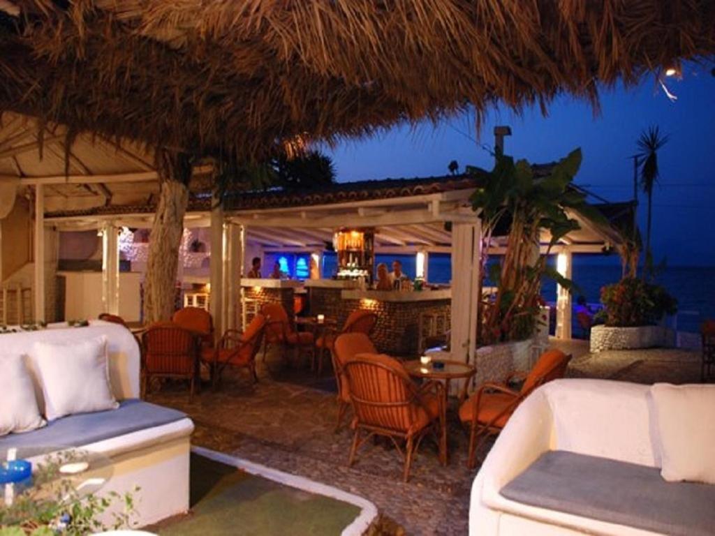 Taradella Hotel Alissos 外观 照片