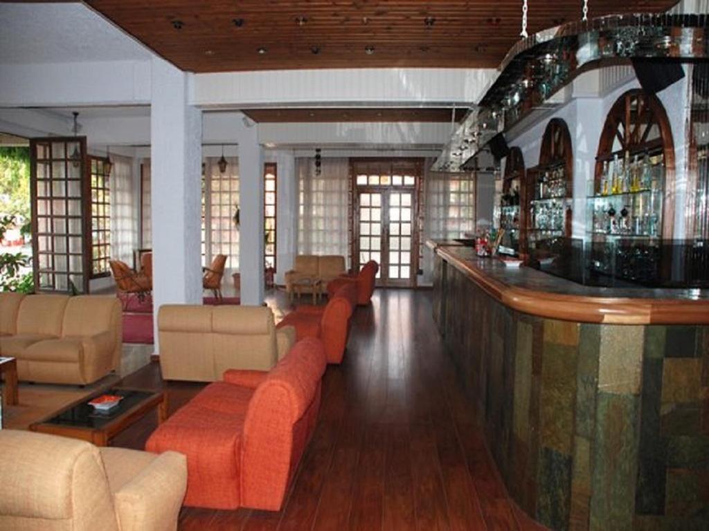 Taradella Hotel Alissos 外观 照片