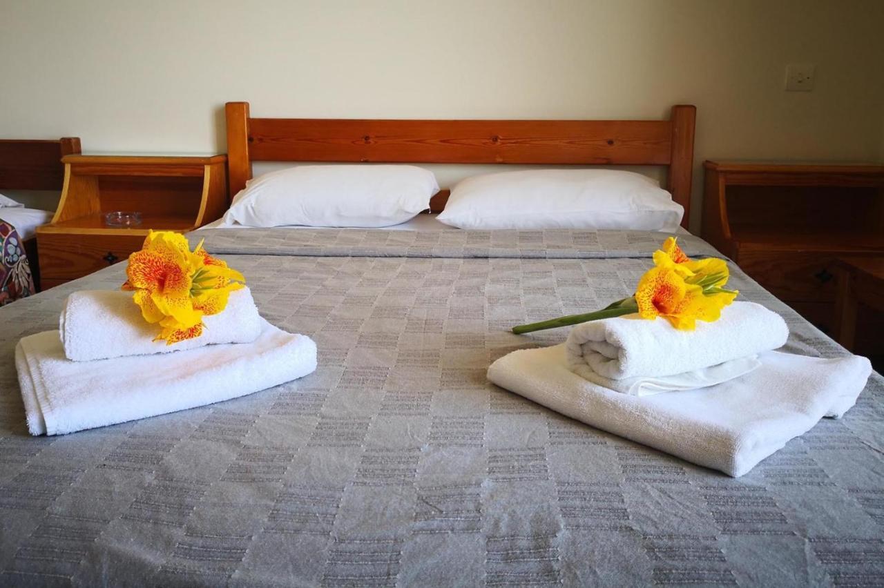 Taradella Hotel Alissos 外观 照片