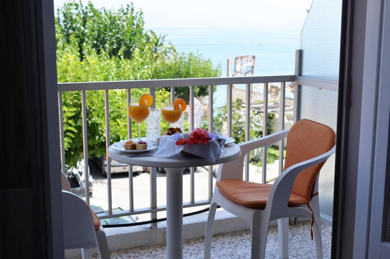 Taradella Hotel Alissos 外观 照片