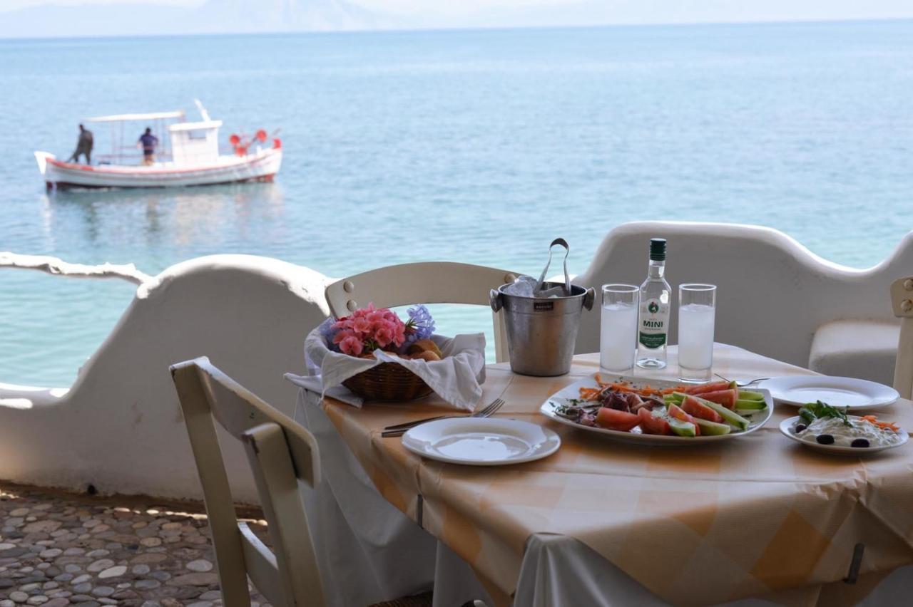 Taradella Hotel Alissos 外观 照片
