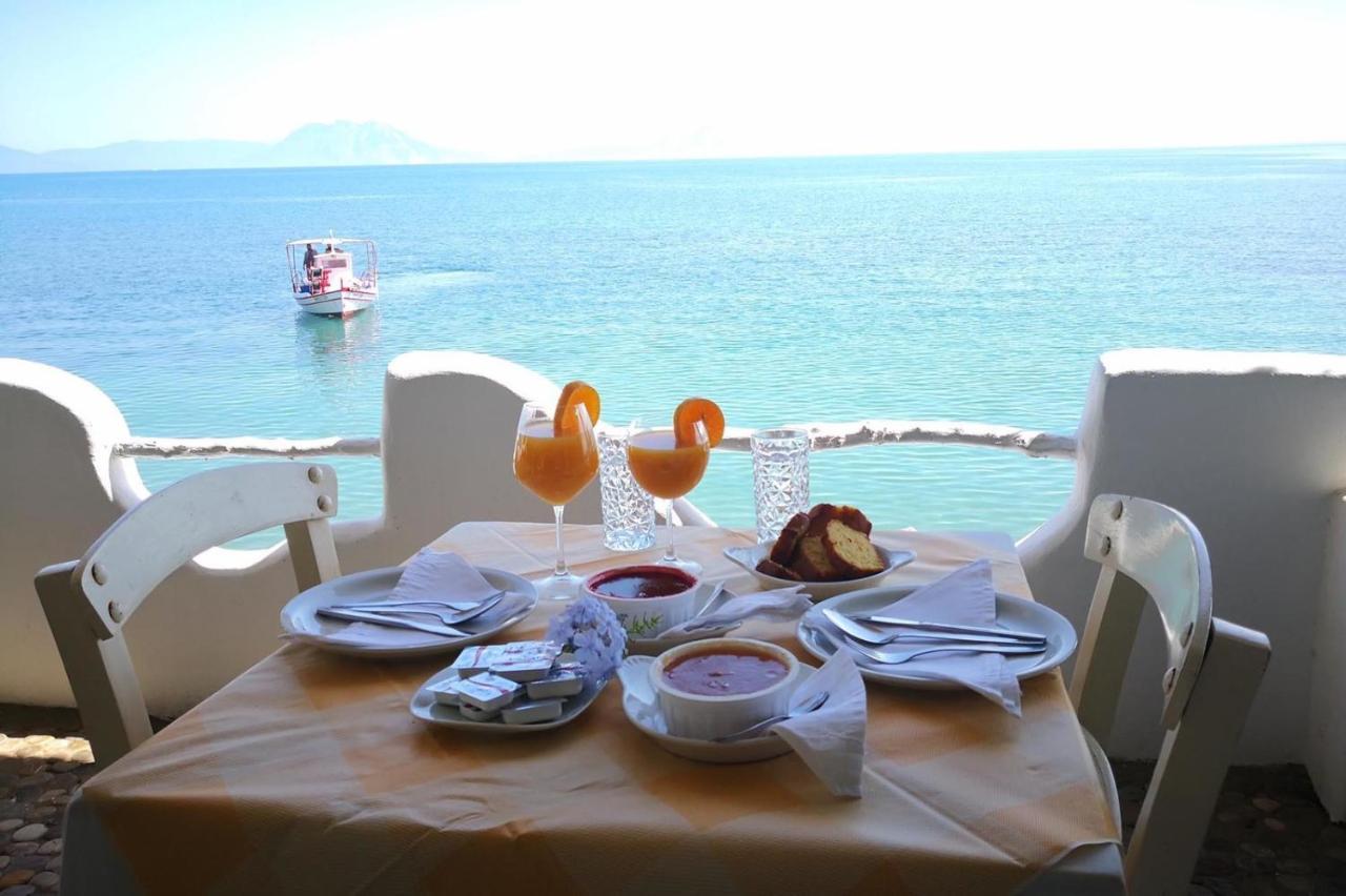 Taradella Hotel Alissos 外观 照片