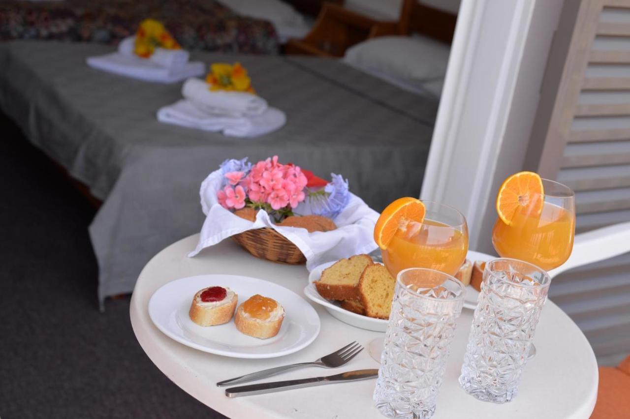 Taradella Hotel Alissos 外观 照片