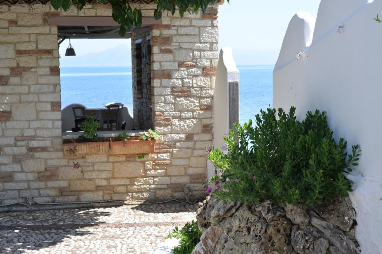 Taradella Hotel Alissos 外观 照片